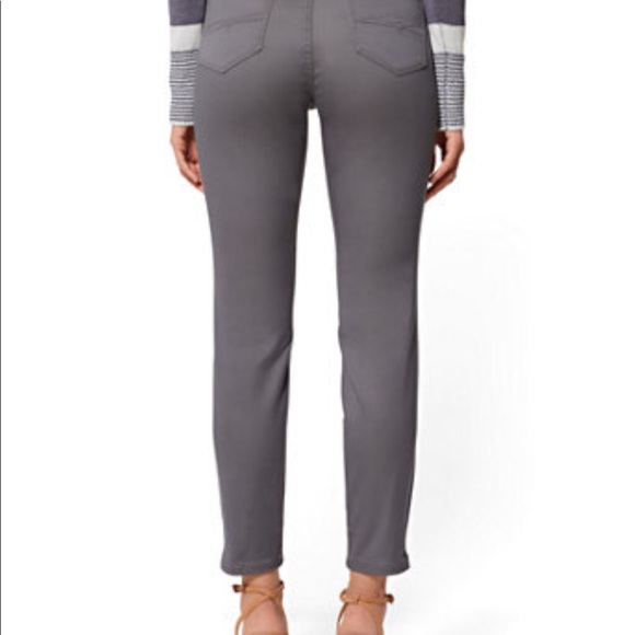 Green Army colored jeans ankle pants - Picture 3 of 5